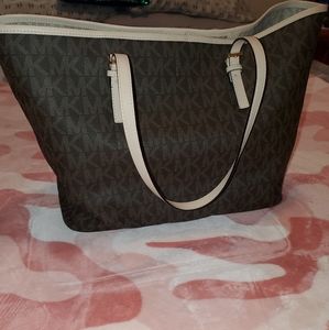 ♦️Michael Kors Bag 🤩